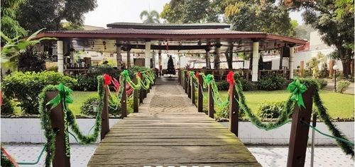 Embassy Suites Hotel Monrovia Esterno foto
